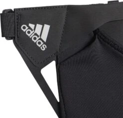 ADIDAS PERFORMANCE P22 Ceinture Pour Téléphone Adidas Run Pocket Noir Unisex -Odlo Fashion Shop 216646261f275945f1f02.09419426