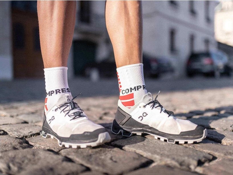 Pair Of Compressport Shock Absorb Socks White 4 Pair Of Compressport Shock Absorb Socks White - Image 2